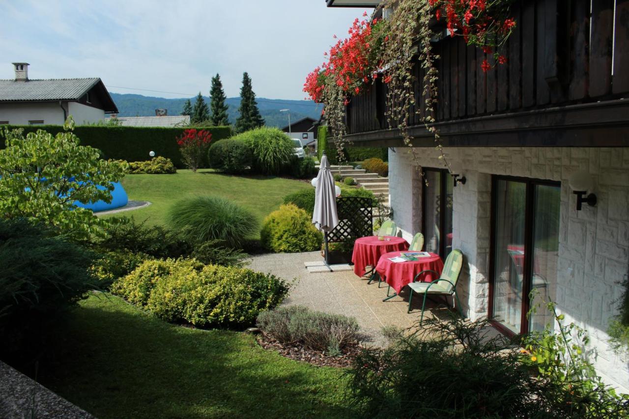 Garden Apartments Jansa Радовлица Экстерьер фото