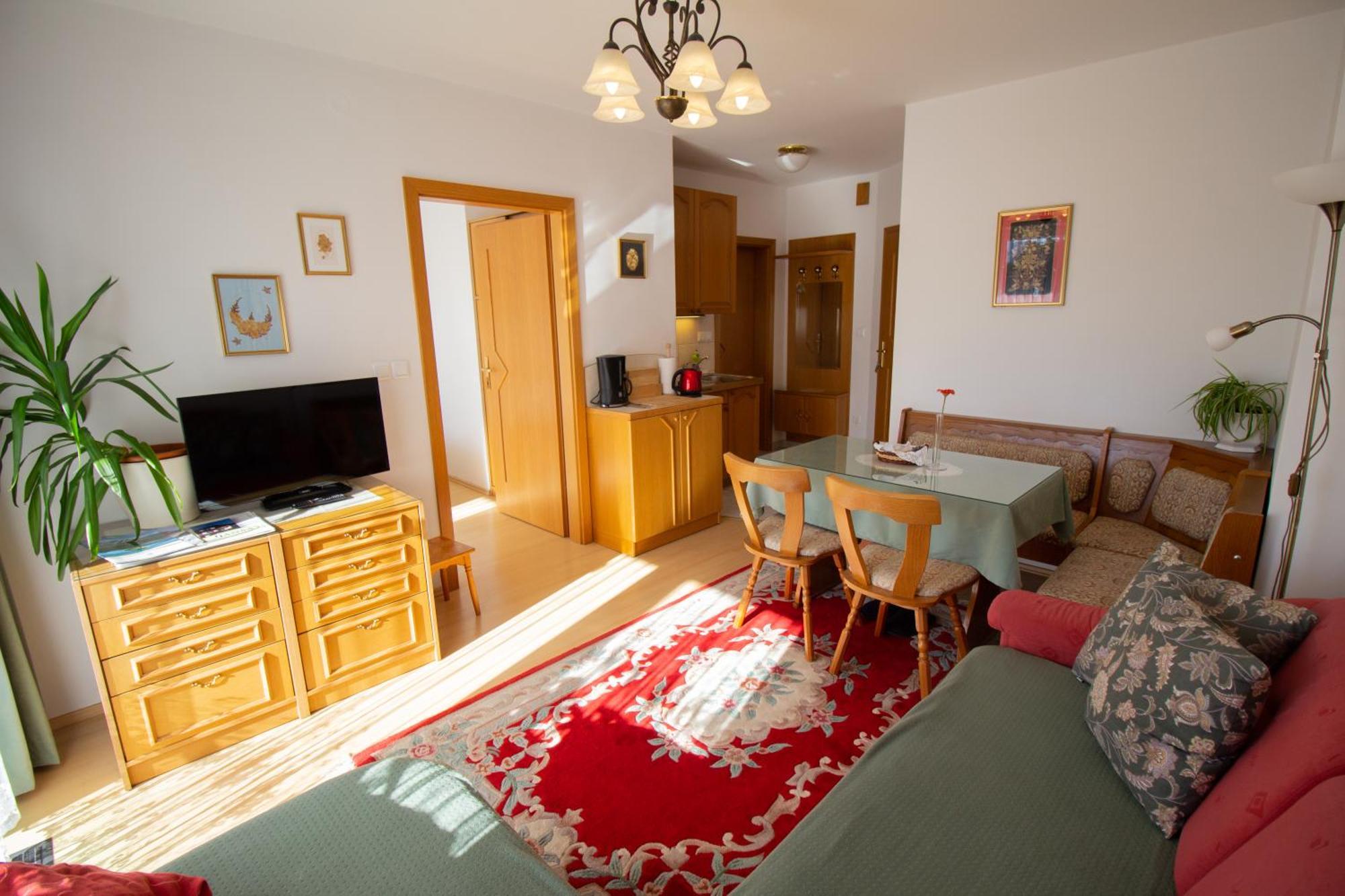 Garden Apartments Jansa Радовлица Номер фото